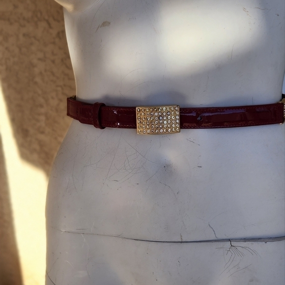 Vtg Gianni Versace Red Gold Medusa Belt - Picture 4 of 12